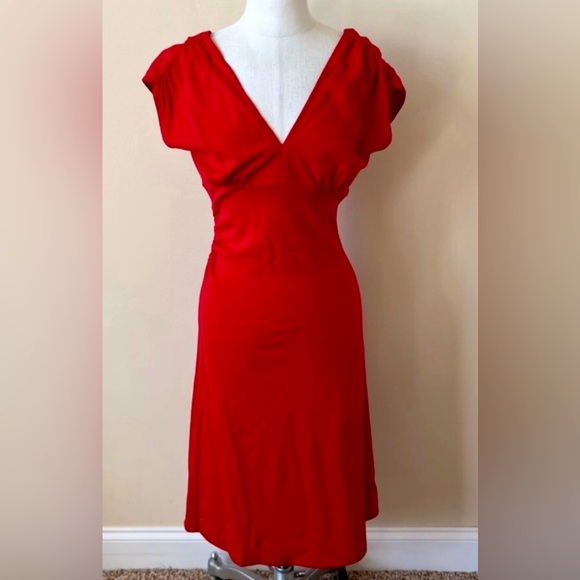 Diane Von Furstenberg Dresses & Skirts - DVF SILK KNIT DRESS
